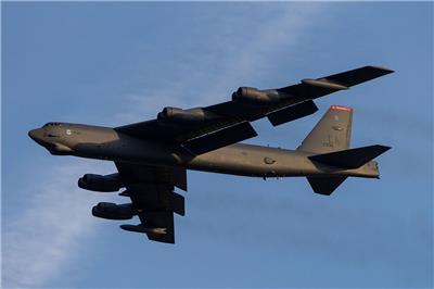 B-52轰炸机（绰号：“同温层堡垒”Stratofortress）