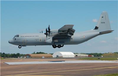 C-130运输机（绰号：“大力神”）