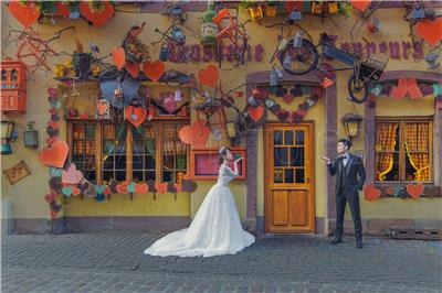 哥德堡旅拍婚纱照片_婚纱摄影图片