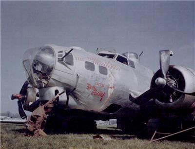 B-17轰炸机（绰号：“空中堡垒”）