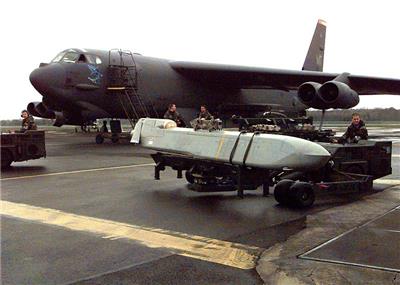 B-52轰炸机（绰号：“同温层堡垒”Stratofortress）