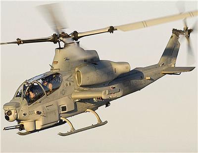 AH-1武装直升机（绰号：“眼镜蛇” COBRA）