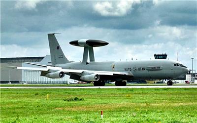 E-3预警机（绰号：“望楼” AWACS）