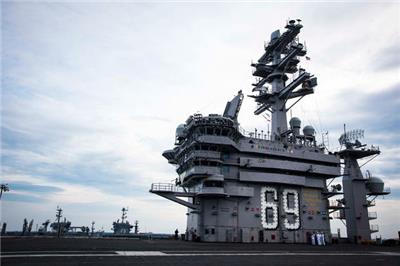 CVN-69DwightD.Eisenhower“艾森豪威尔”号核动力航空母舰