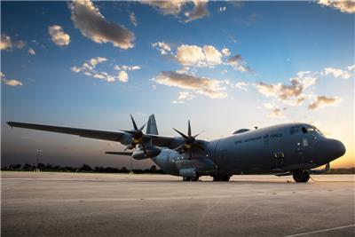 C-130运输机（绰号：“大力神”）