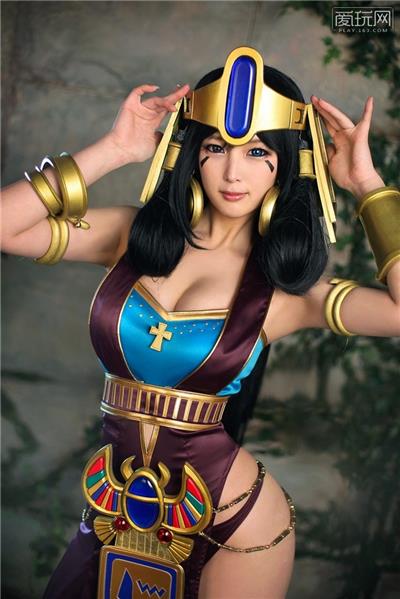 美女Cosplay奈费尔提蒂王后图片